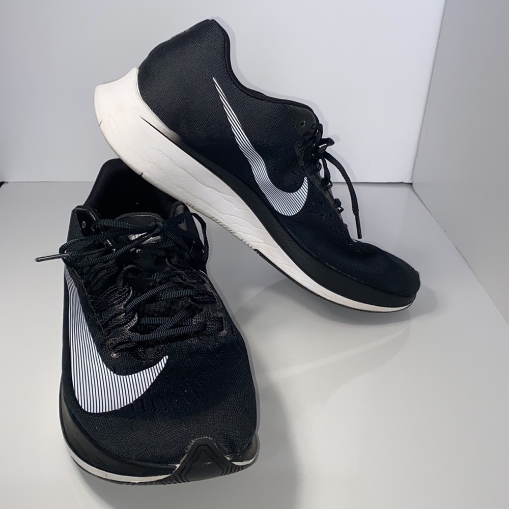 Nike NIB Black Zoom Fly Racing Sneakers Sz 12 Mens no insoles